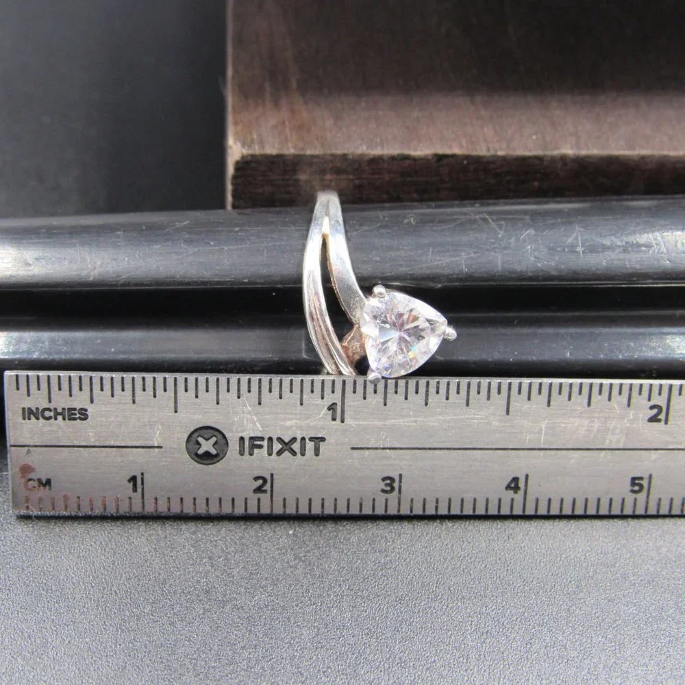 Size 6 Sterling Silver Simple Clear CZ Heart Love Band Ring Vintage - Picture 7 of 8